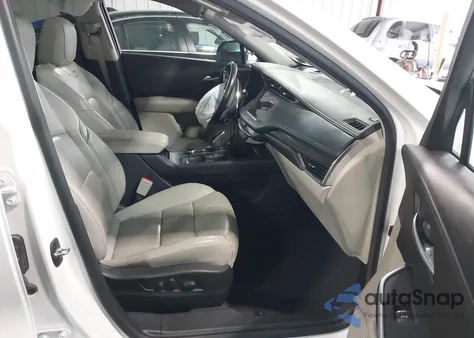 2021 Cadillac Xt4 Awd Premium Luxury z USA, uszkodzony, nr VIN 1GYFZDR41MF057009